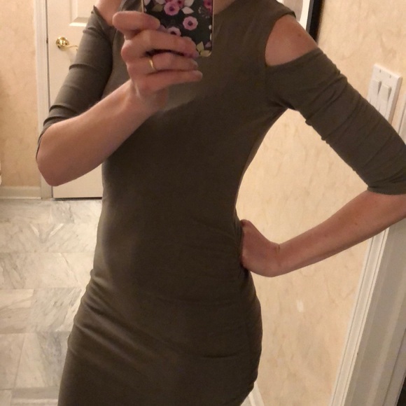 Michael Stars cold shoulder midi dress_2 - Picture 3 of 5